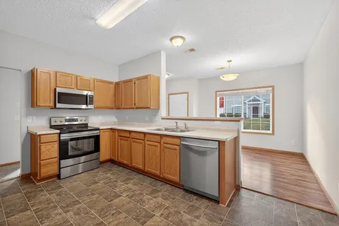 $250,000 | 7729 Elm Grove Avenue, New Hope, MN 55428