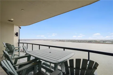 $1,900,000 | 600 Port Of New Orleans Place, Unit 7G, New Orleans, LA 70130