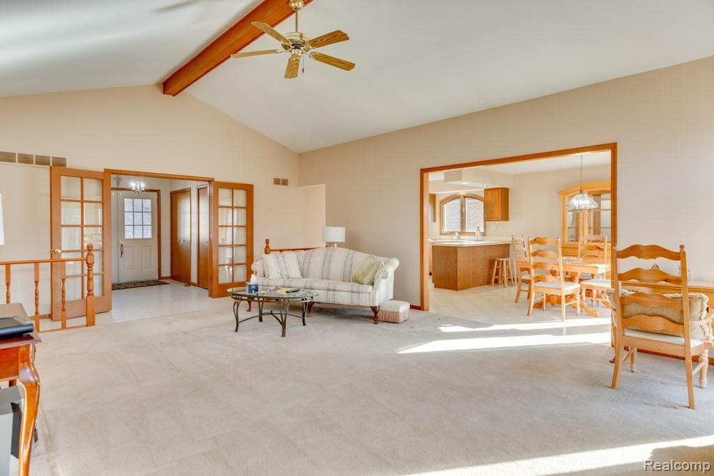 385 Buttercup Drive Rochester Hills, MI 48307 - Photo 5 of 33