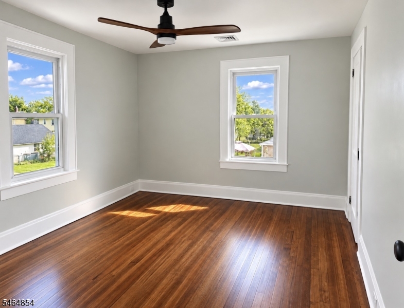 84 2nd Avenue Raritan, NJ 08869 - Photo 12 of 18 Gallery Image 12