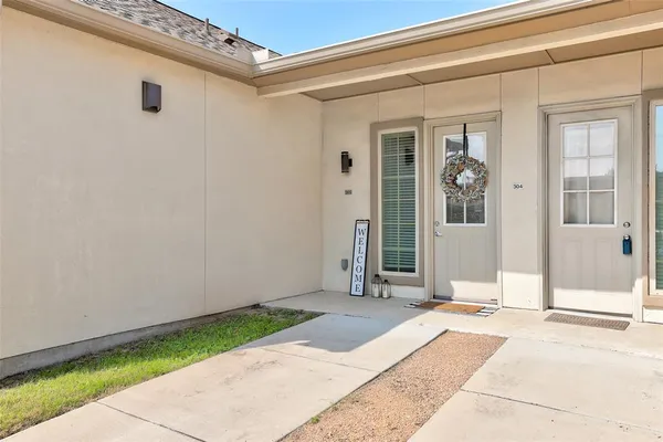 $1,550 | 2400 Louis Henna Boulevard, Unit 305, Round Rock, TX 78664