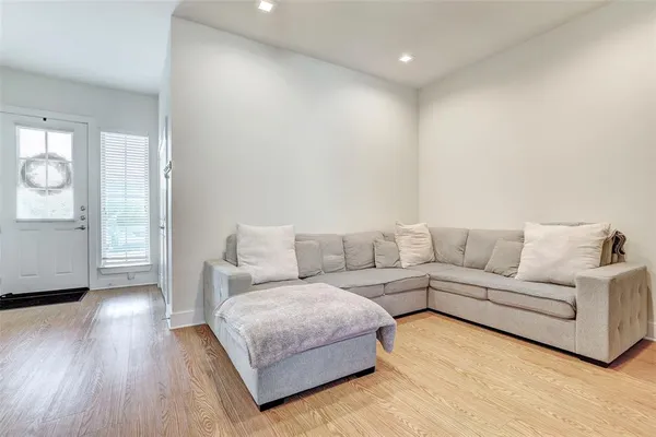 $1,550 | 2400 Louis Henna Boulevard, Unit 305, Round Rock, TX 78664