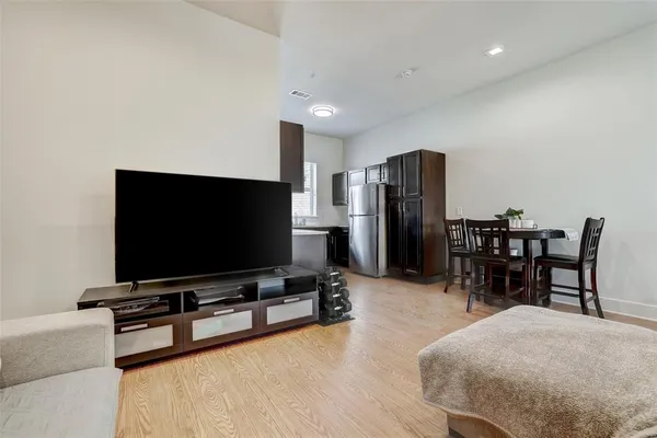 $1,550 | 2400 Louis Henna Boulevard, Unit 305, Round Rock, TX 78664