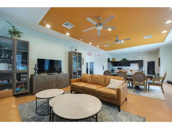 $1,550 | 2400 Louis Henna Boulevard, Unit 305, Round Rock, TX 78664