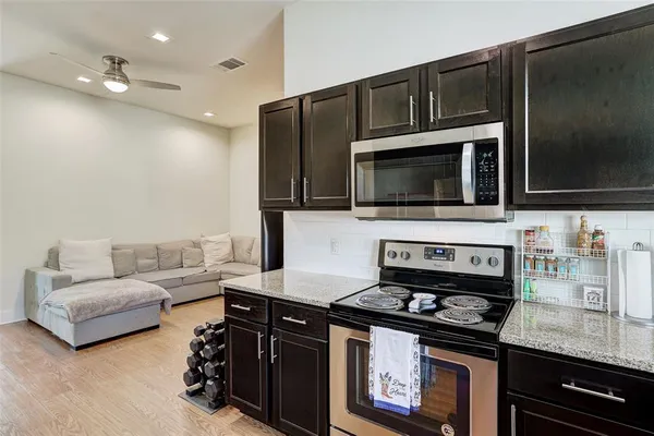 $1,550 | 2400 Louis Henna Boulevard, Unit 305, Round Rock, TX 78664