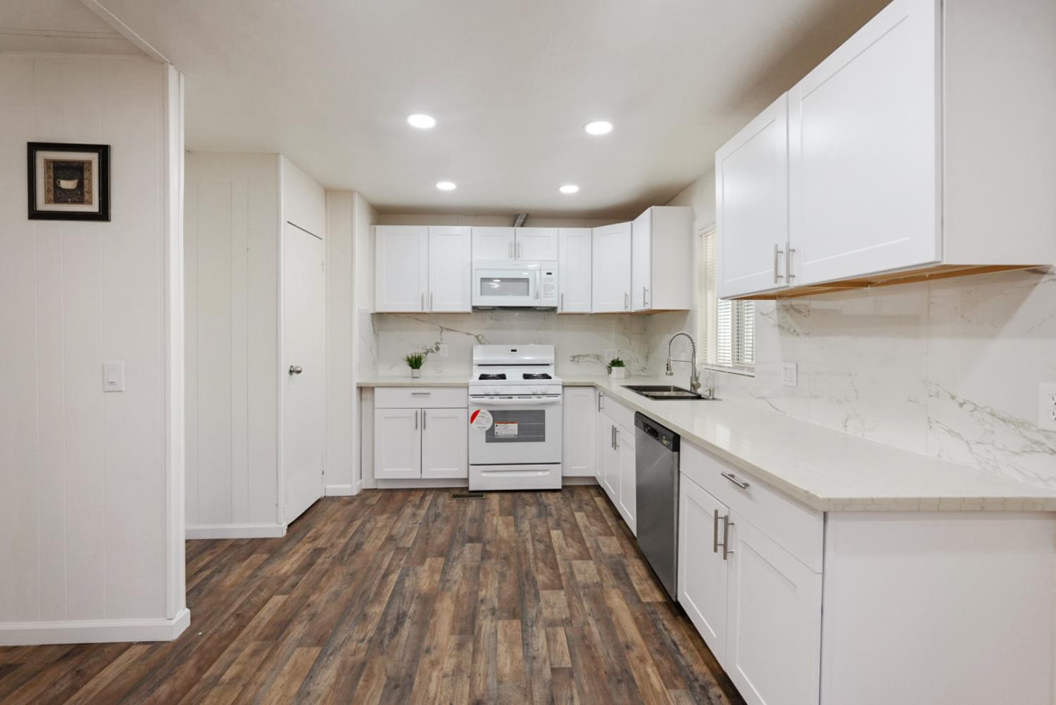4837 Faith Home Road, Unit 3 Ceres, CA 95307 - Photo 9 of 38