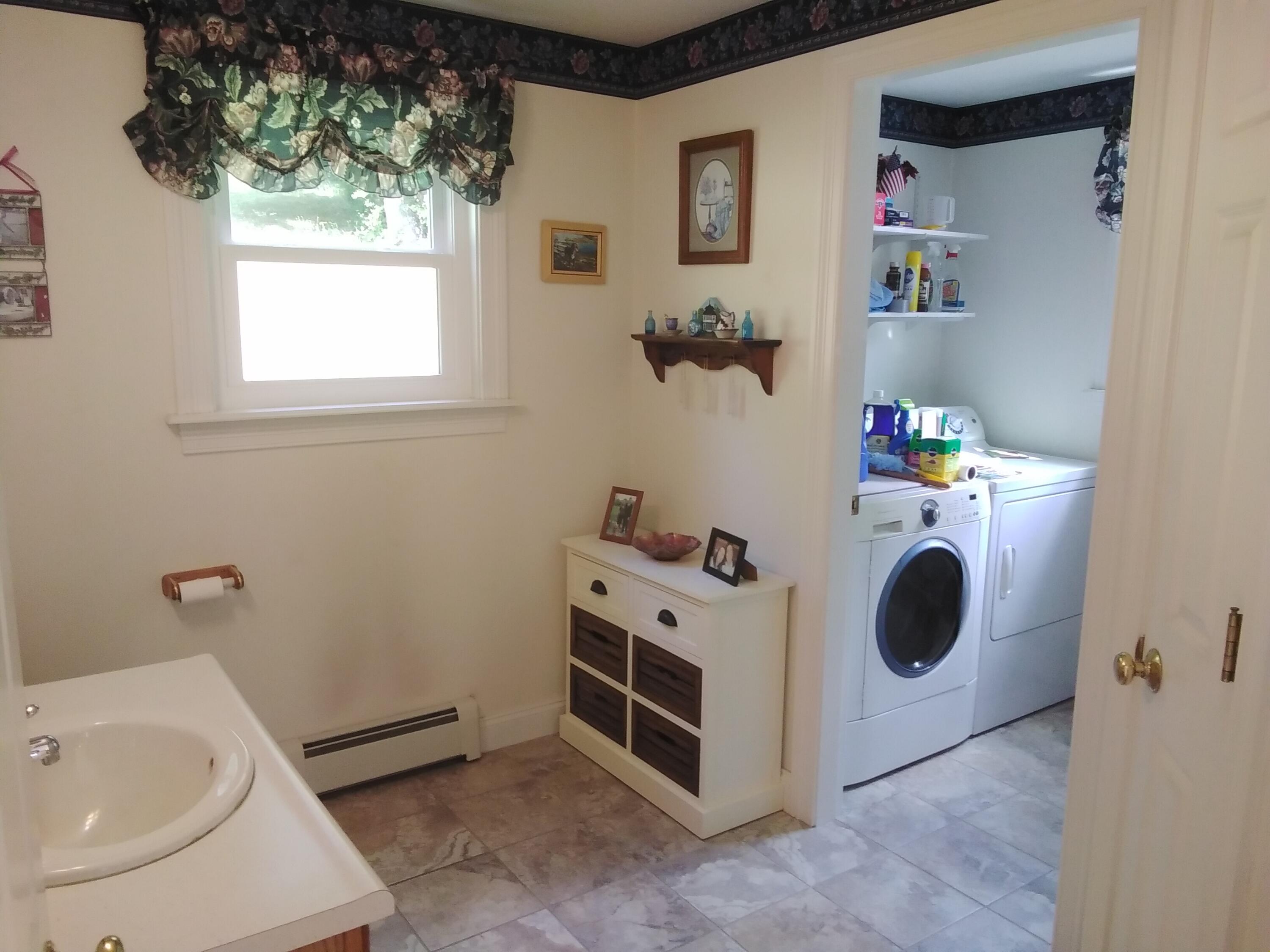 21 Chute Road Windham, ME 04062 - Photo 21 of 39 1st Floor Bathroom