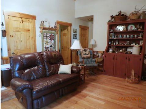 212 Town House Road Augusta, ME 04330 - Photo 6 of 19 Living Room.