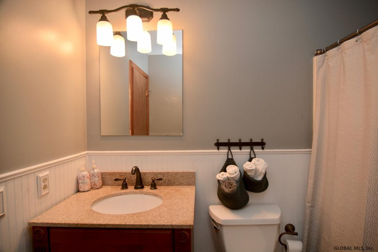 19 Woodview Road Troy, NY 12182 - Photo 31 of 68 Photo 31