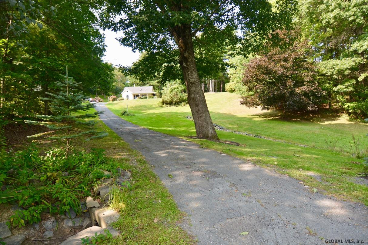 19 Woodview Road Troy, NY 12182 - Photo 49 of 68 Photo 49