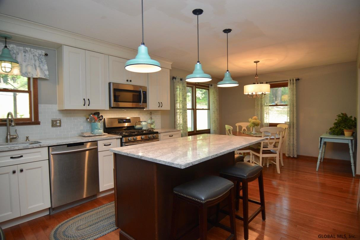 19 Woodview Road Troy, NY 12182 - Photo 5 of 68 Photo 5