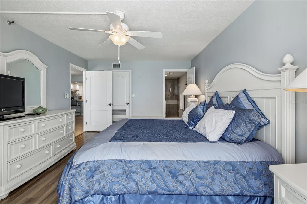 15400 Gulf Boulevard, Unit 402 Madeira Beach, FL 33708 - Photo 32 of 53