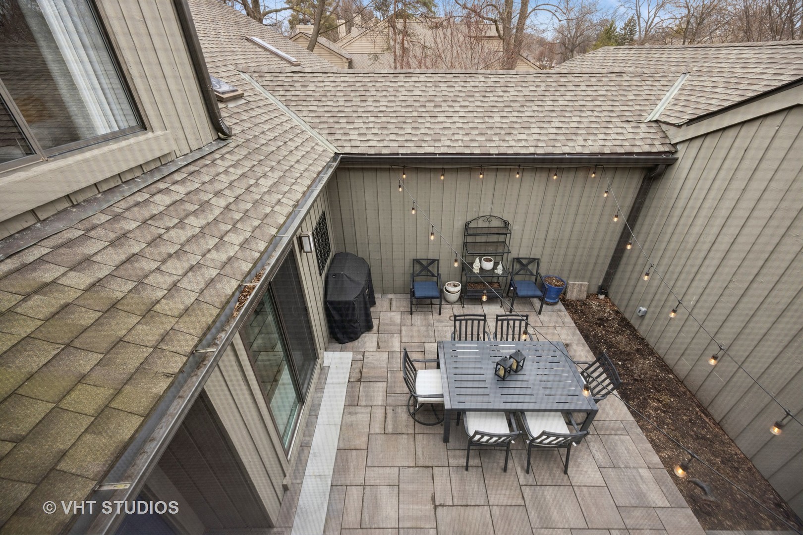 446 Shoreline Road Lake Barrington, IL 60010 - Photo 23 of 34 Gallery Image 23