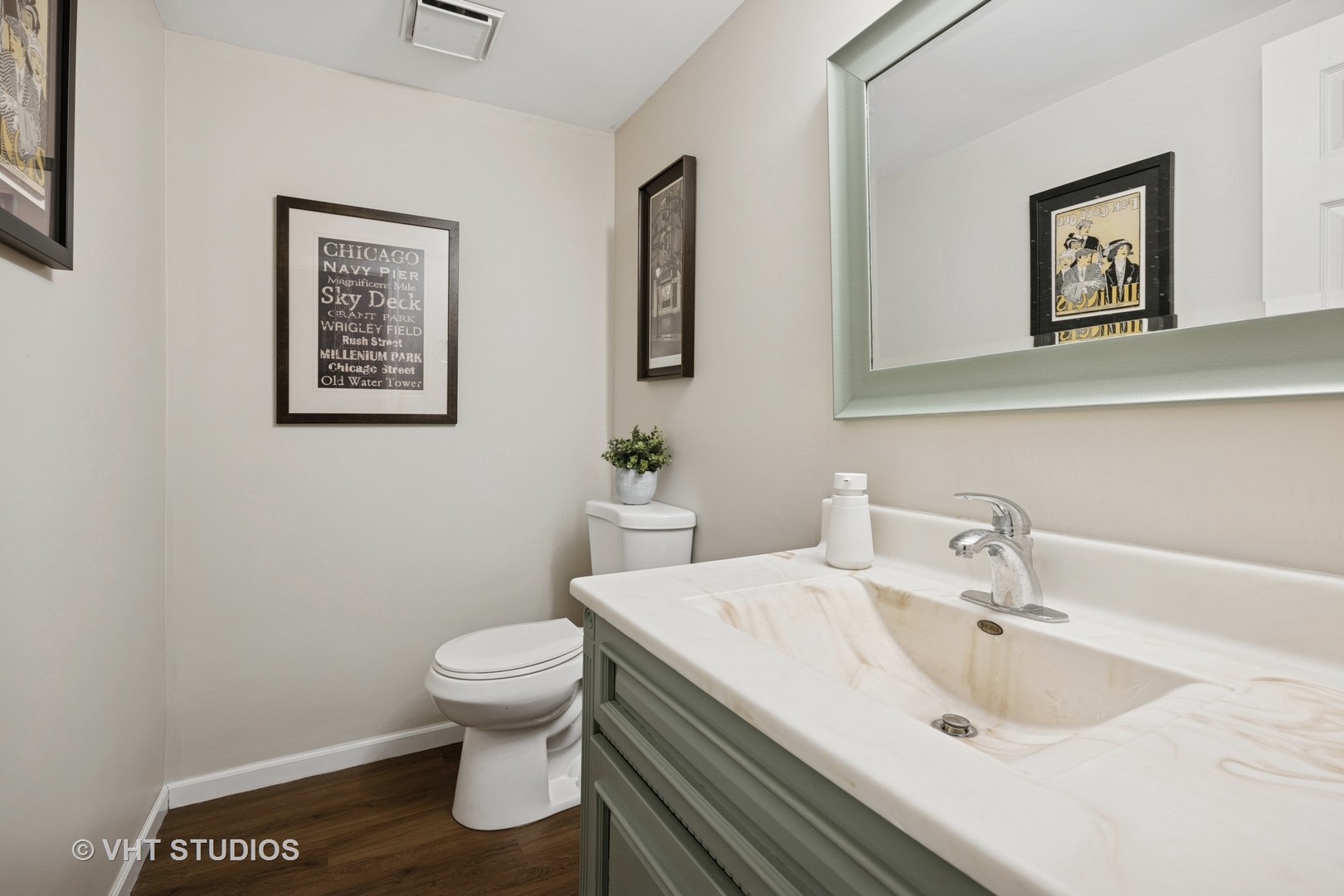 446 Shoreline Road Lake Barrington, IL 60010 - Photo 25 of 34 Gallery Image 25
