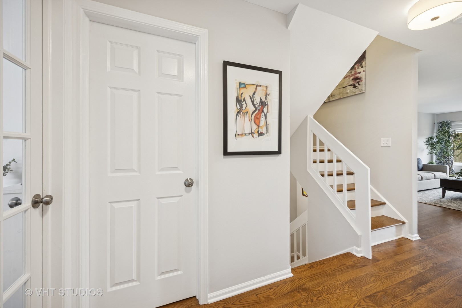 446 Shoreline Road Lake Barrington, IL 60010 - Photo 26 of 34 Gallery Image 26