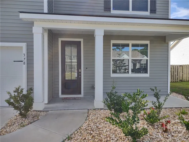 $2,600 | 378 Hogan Drive, Richmond Hill, GA 31324