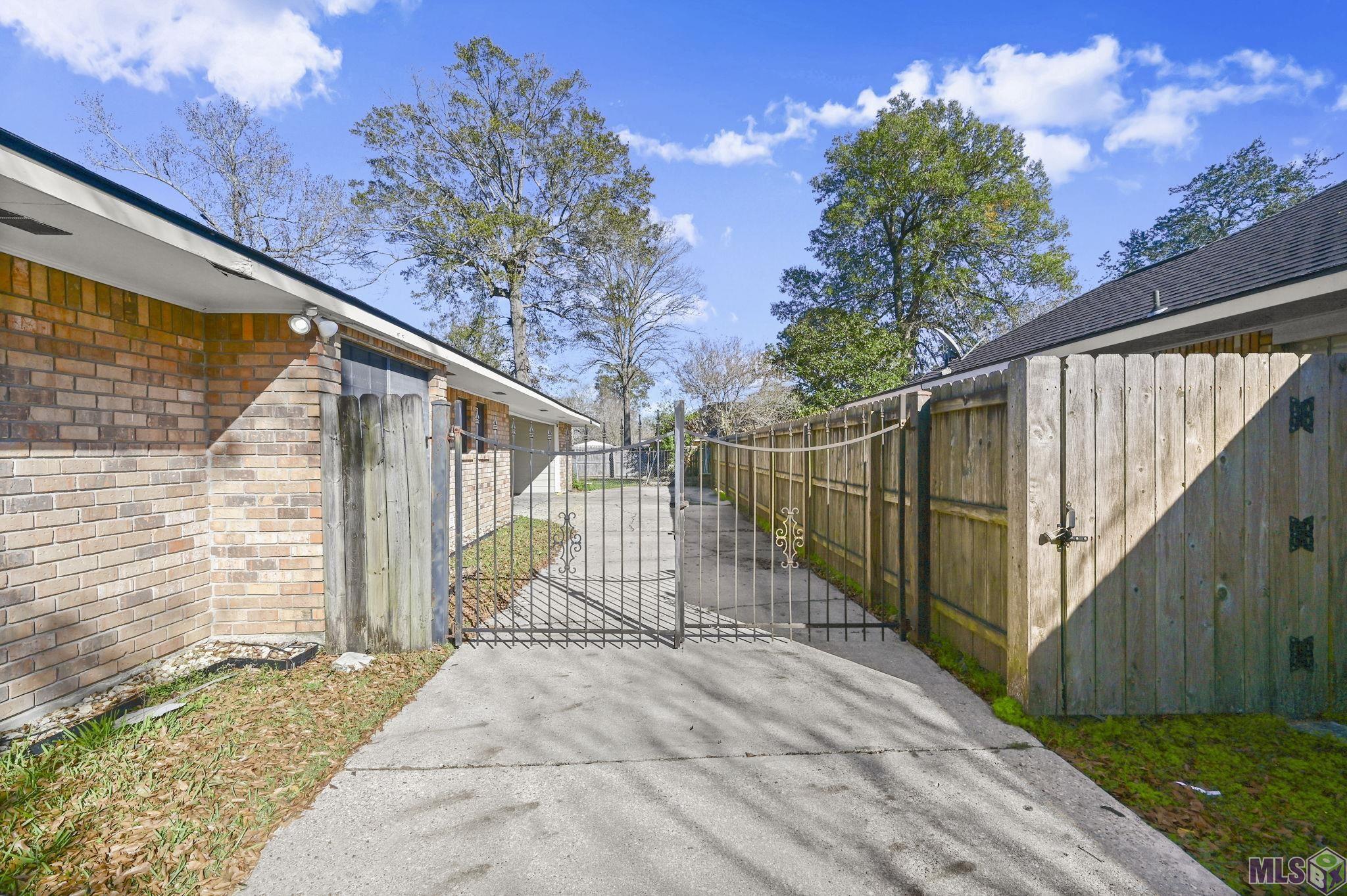 5023 Front Royal Drive Baton Rouge, LA 70817 - Photo 3 of 25