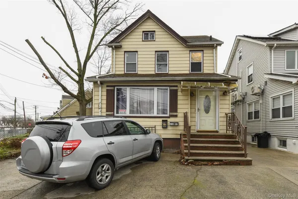 $769,000 | 240-32 146th Avenue | Rosedale