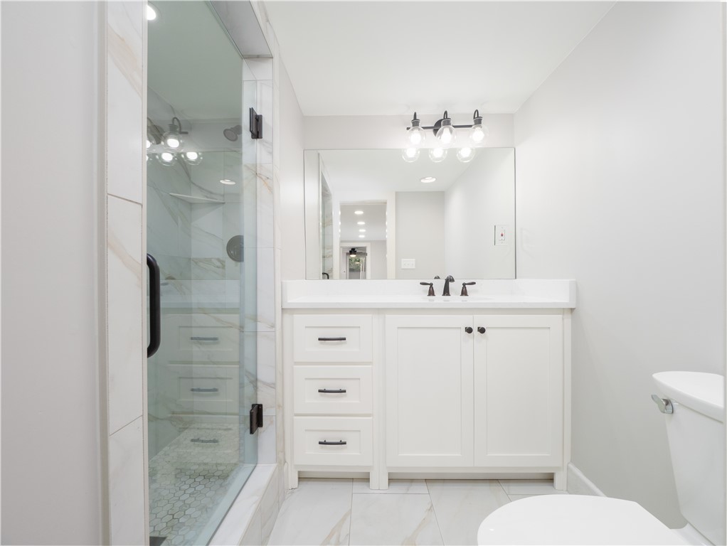 160 Butler Lake Drive St. Simons Island, GA 31522 - Photo 26 of 34 Ground Floor Bathroom