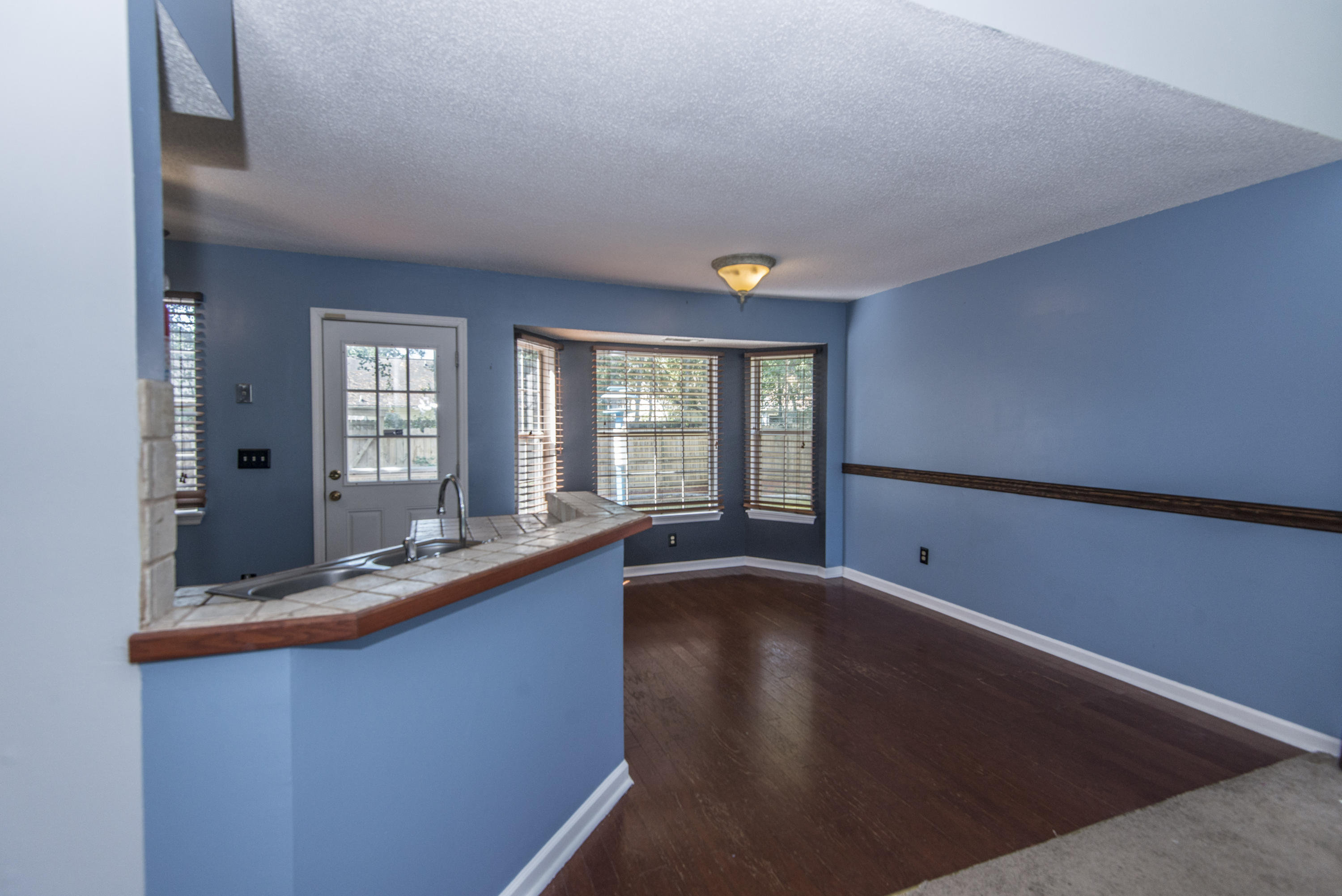 180 Paddock Way Summerville, SC 29486 - Photo 8 of 36 _DSC0843