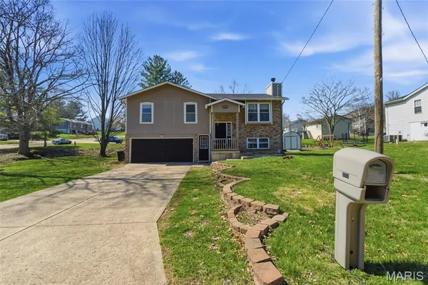 $269,900 | 1003 Mitchell Way, Pacific, MO 63069