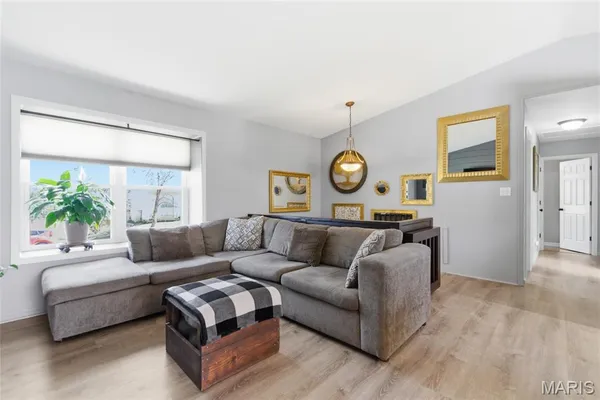 $269,900 | 1003 Mitchell Way, Pacific, MO 63069