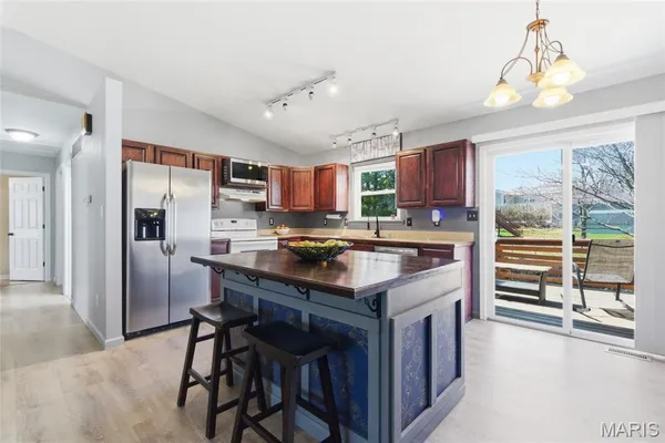 $269,900 | 1003 Mitchell Way, Pacific, MO 63069