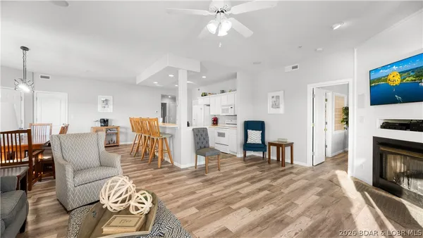 $510,000 | 36 Monarch Cove Court, Unit 6B, Lake Ozark, MO 65049