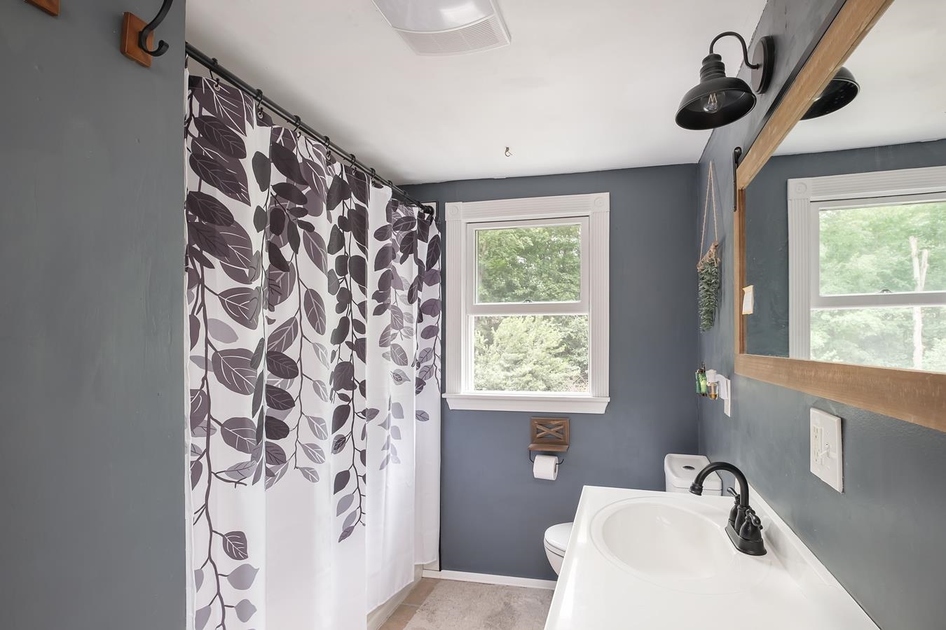 19 Thomas Street Rochester, NH 03867 - Photo 27 of 37