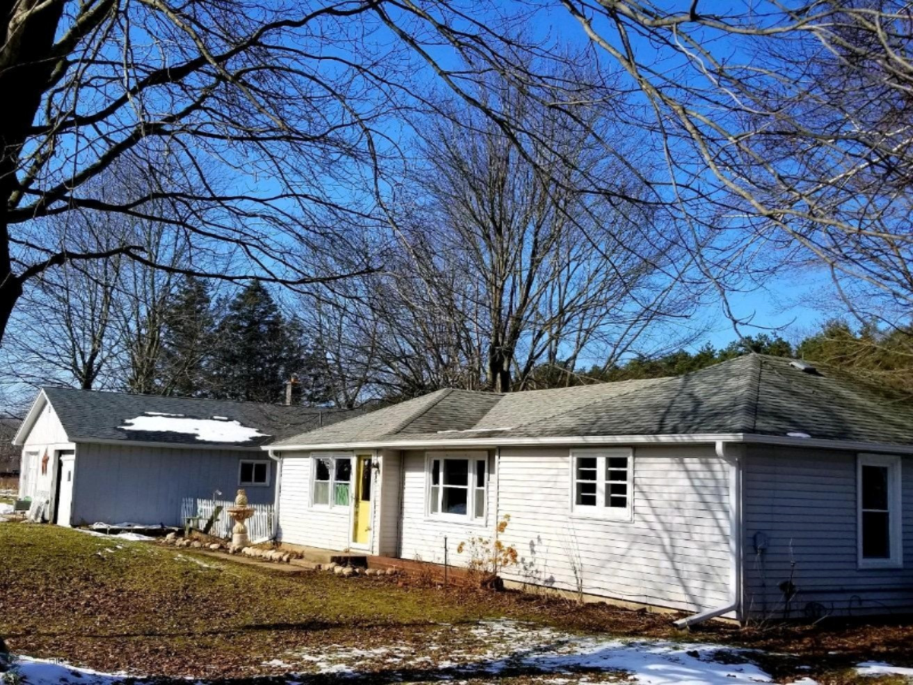 19020 Pierson Road Pierson, MI 49339 - Photo 3 of 29 IMG-1284