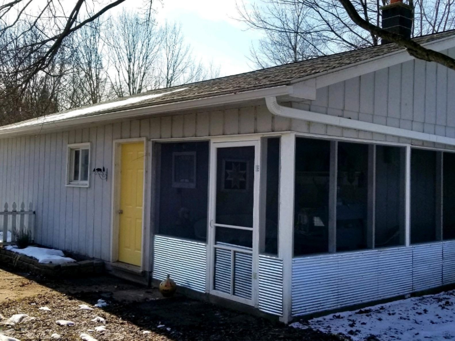 19020 Pierson Road Pierson, MI 49339 - Photo 5 of 29 IMG-1286