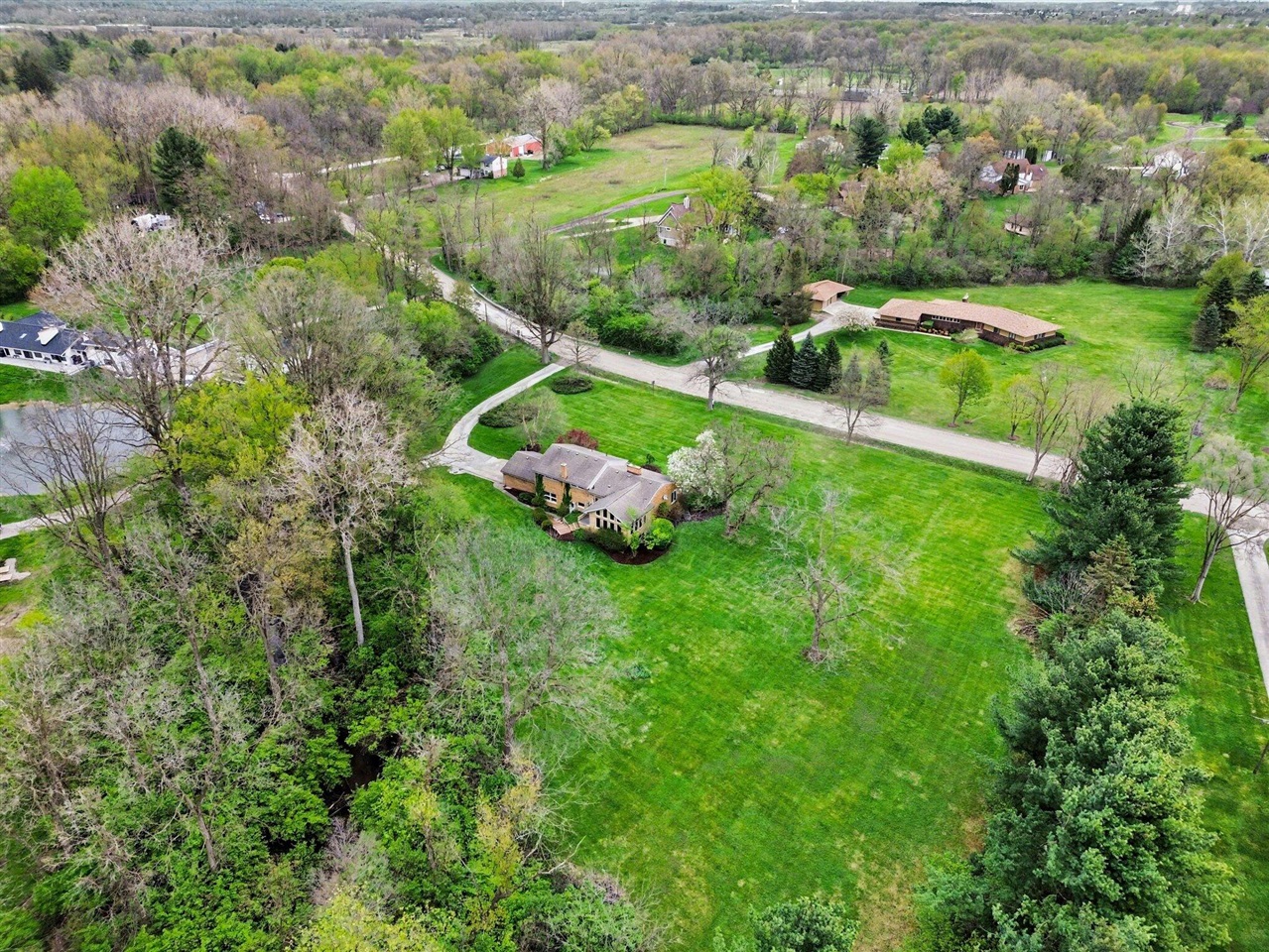 6595 Napier Road Plymouth, MI 48170 - Photo 3 of 36