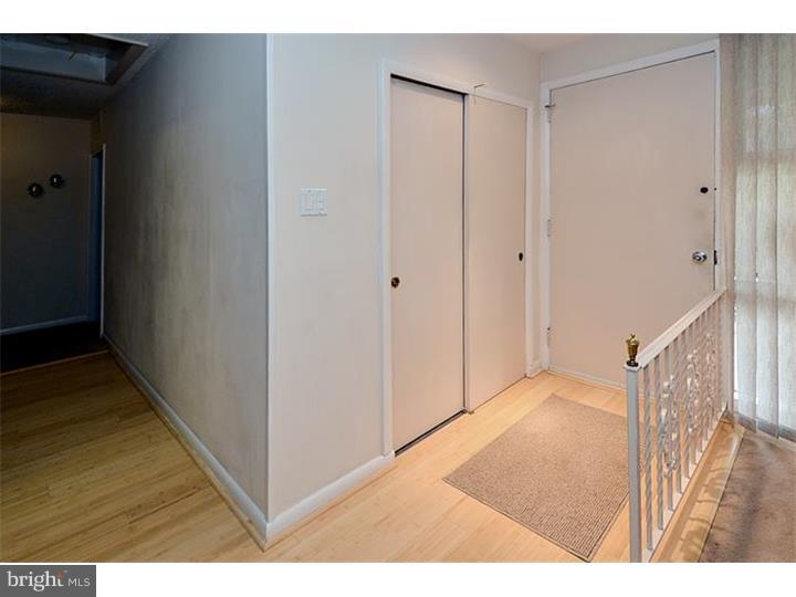 1203 Cromwell Road Glenside, PA 19038 - Photo 3 of 23 Foyer