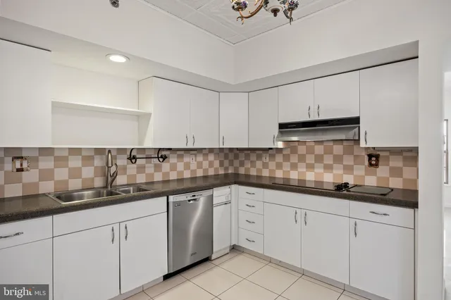 $279,000 | 6072 Main Street, Voorhees, NJ 08043