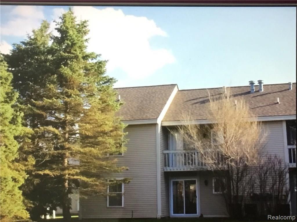 1687 Clemens Circle Rochester Hills, MI 48307 - Photo 2 of 14