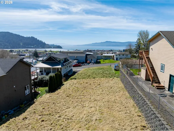 $149,900 | 607 Evergreen Avenue, Garibaldi, OR 97118