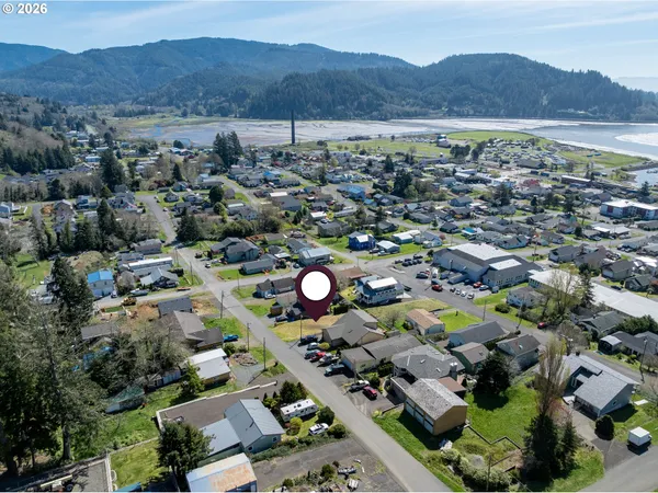 $149,900 | 607 Evergreen Avenue, Garibaldi, OR 97118