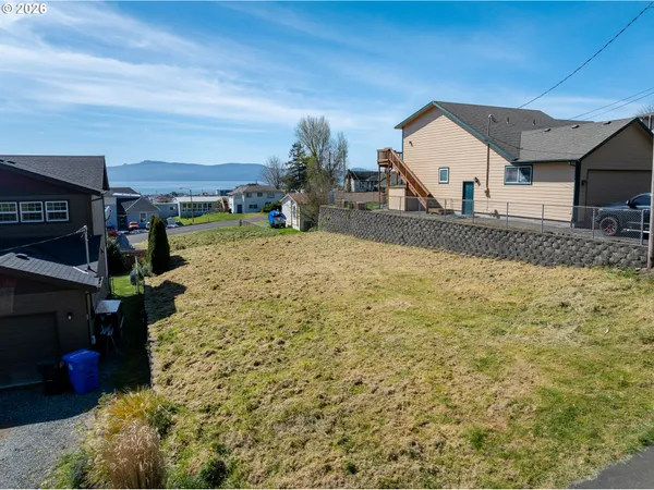 $149,900 | 607 Evergreen Avenue, Garibaldi, OR 97118