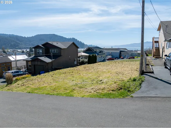 $149,900 | 607 Evergreen Avenue, Garibaldi, OR 97118