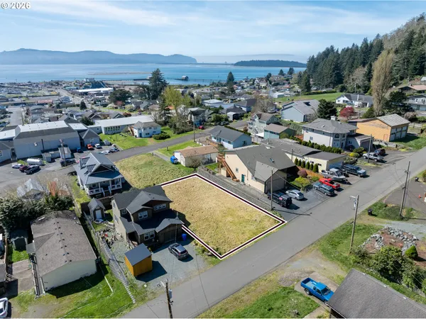 $149,900 | 607 Evergreen Avenue, Garibaldi, OR 97118