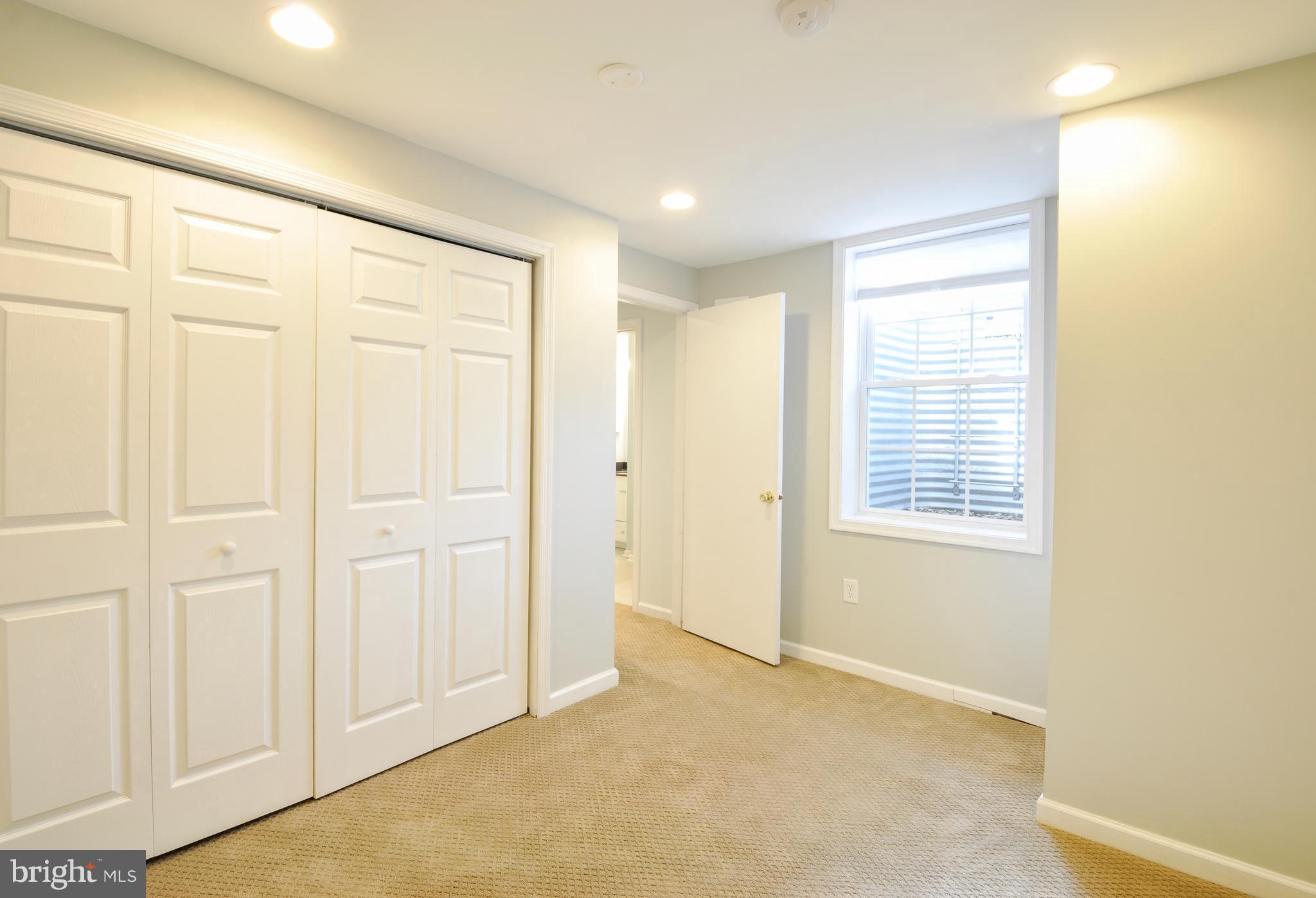 10152 Marshall Pond Road Burke, VA 22015 - Photo 22 of 30 Exterior