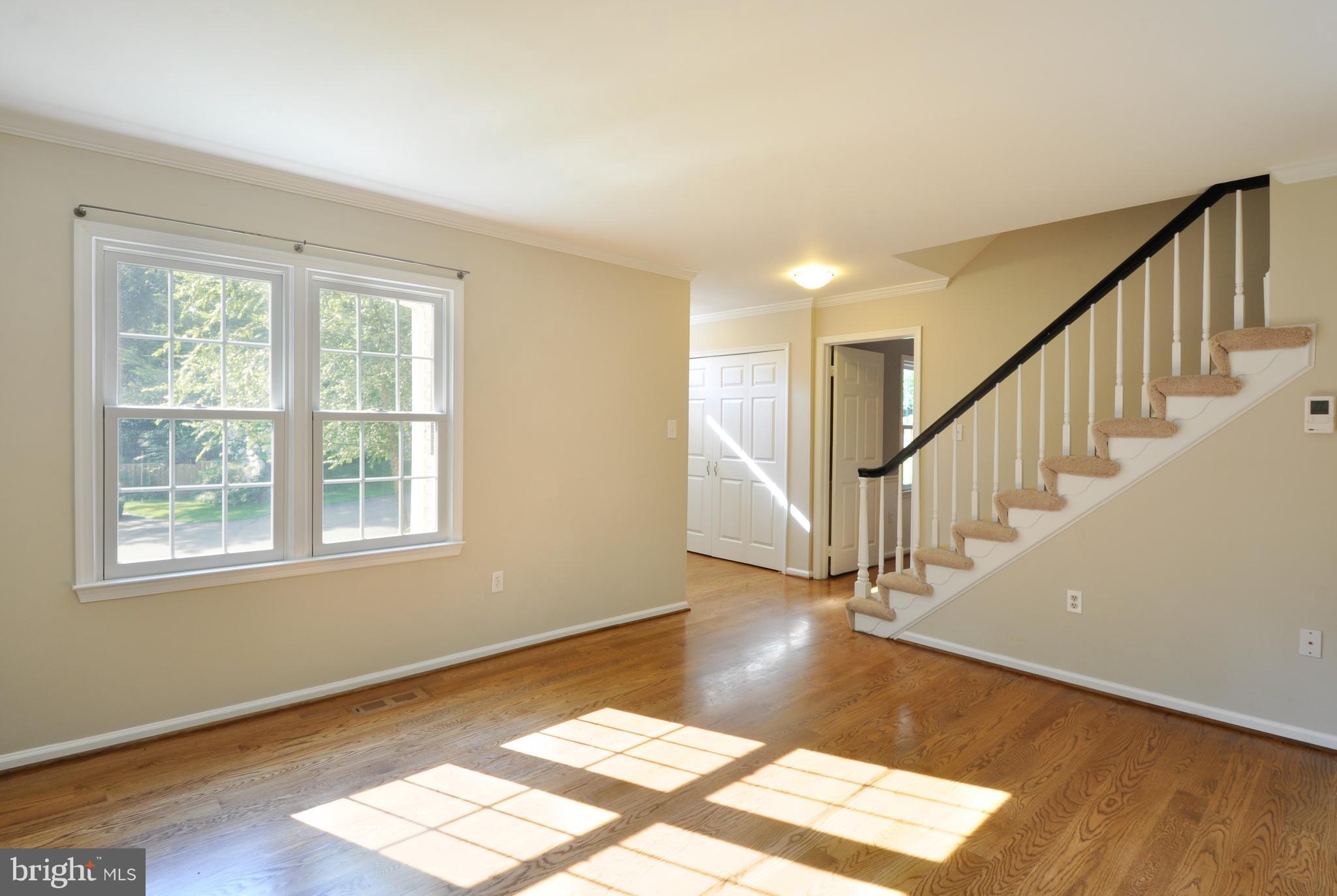 10152 Marshall Pond Road Burke, VA 22015 - Photo 8 of 30 Ton's of Natural LIght