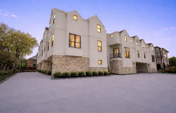 $10,000 | 4505 Emerson Avenue, Unit 1, University Park, TX 75205