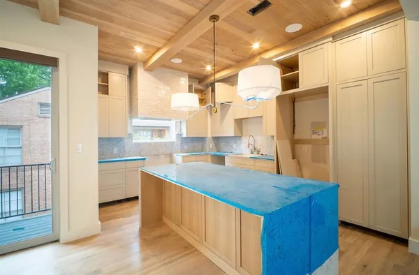 $10,000 | 4505 Emerson Avenue, Unit 1, University Park, TX 75205