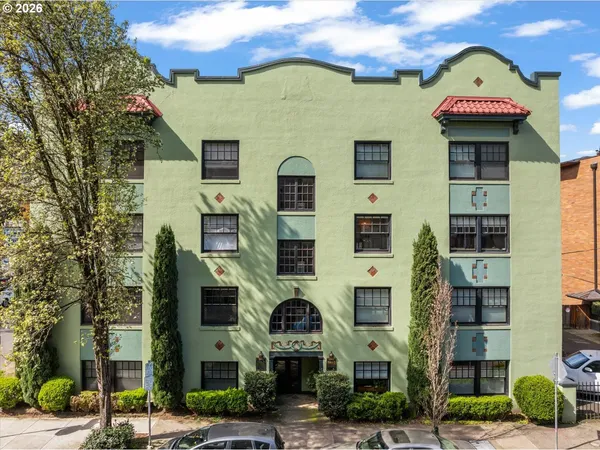 $295,000 | 507 Northwest 22nd Avenue, Unit 207, Portland, OR 97210