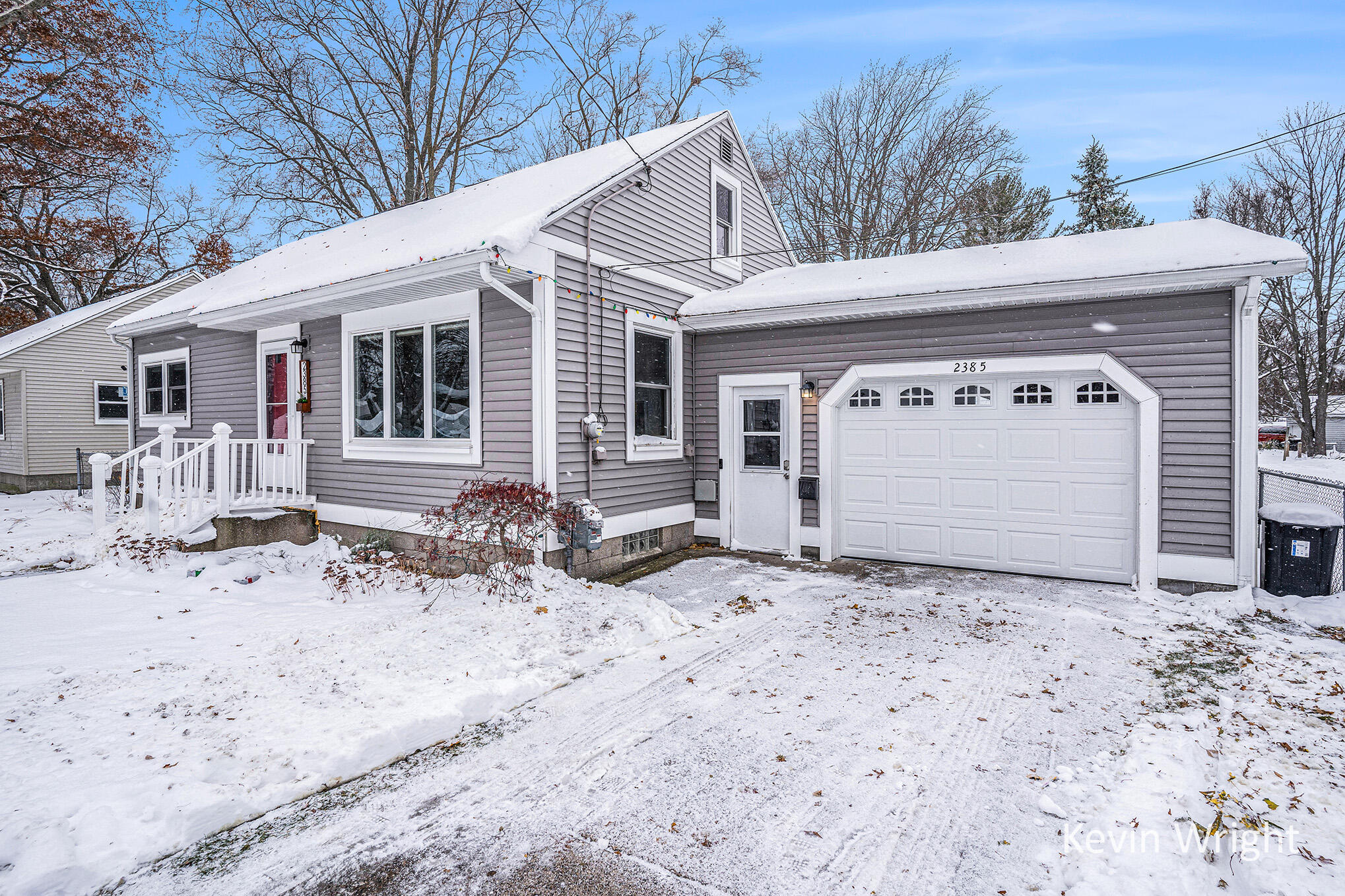 2385 Lincoln Street Muskegon, MI 49441 - Photo 3 of 29 DSC00939