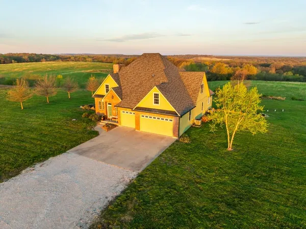 $1,000,000 | 1978 Southwest County Road 11517, Rich Hill, MO 64779
