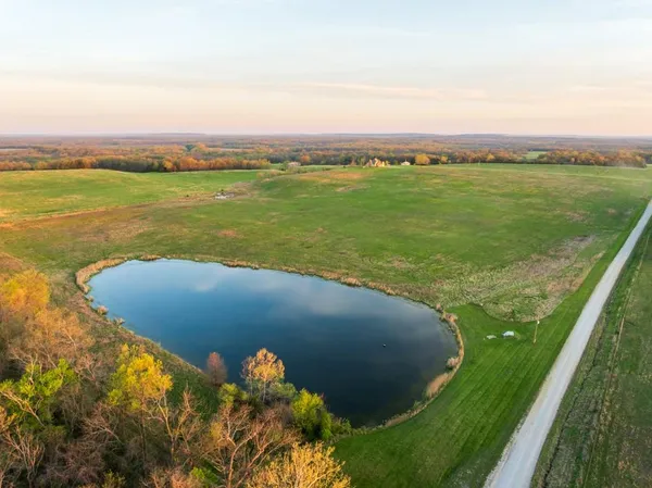 $1,000,000 | 1978 Southwest County Road 11517, Rich Hill, MO 64779