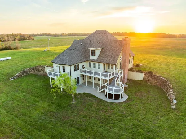 $1,000,000 | 1978 Southwest County Road 11517, Rich Hill, MO 64779
