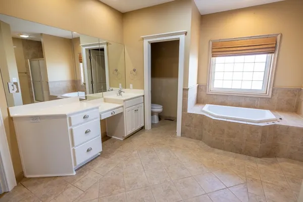 $1,000,000 | 1978 Southwest County Road 11517, Rich Hill, MO 64779